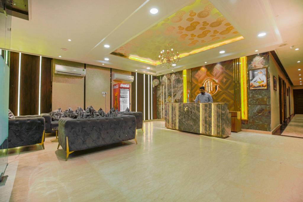 Grand Hotel