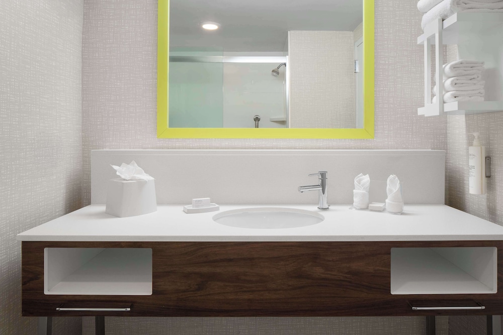 Hampton Inn Sturbridge - photo 18