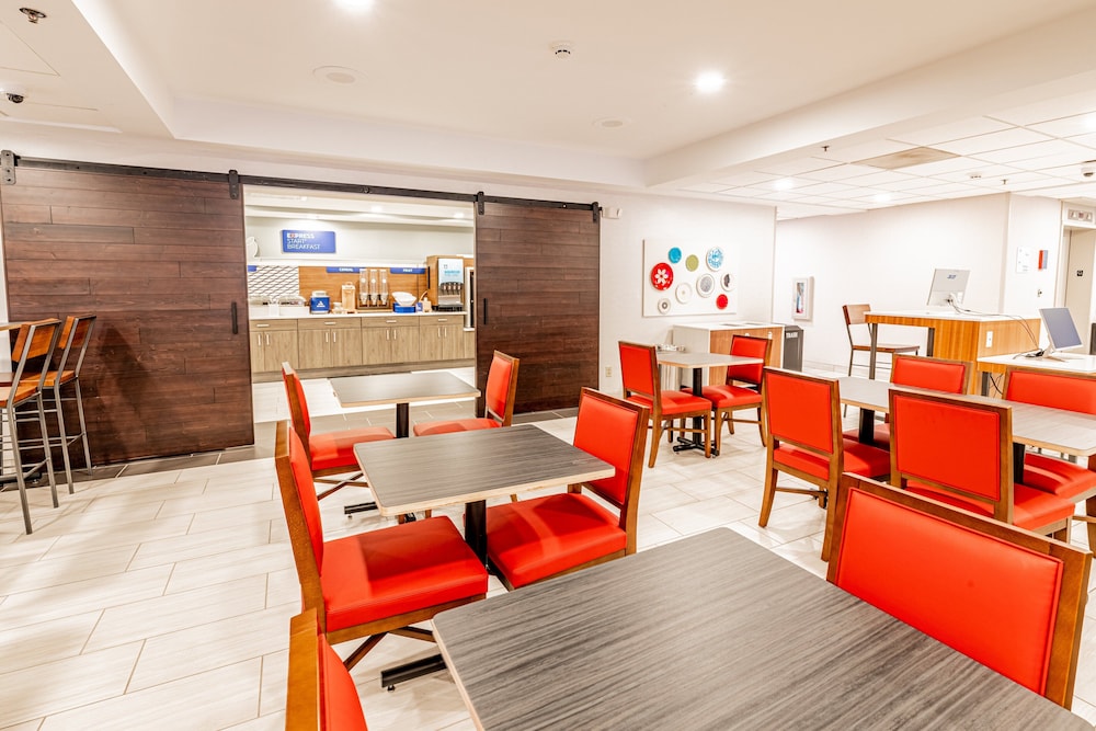 Holiday Inn Express Indianapolis South by IHG - photo 50