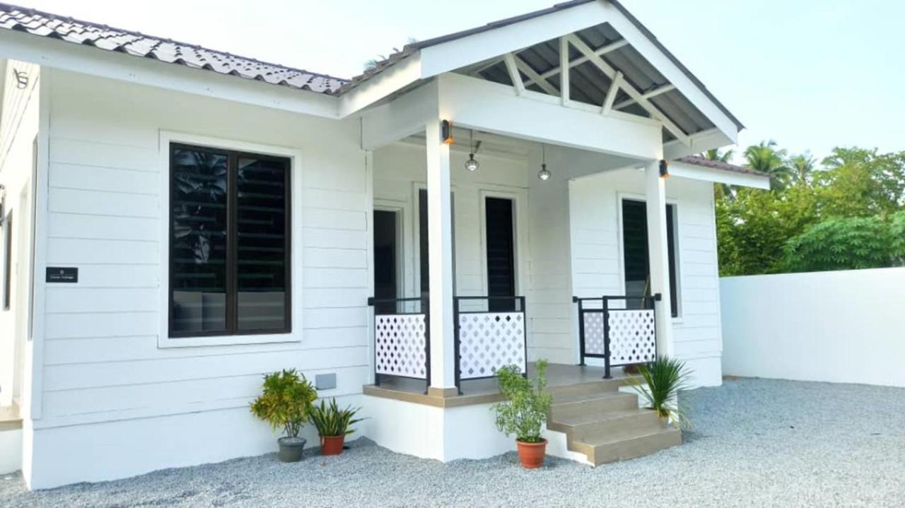 Zulanie's The Pool Cottage near D'Aur Beach Melawi Bachok — 4-Star Luxury Hotel in Kota Bharu, Malaysia