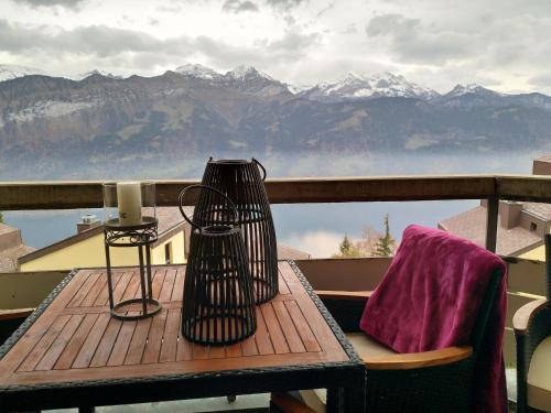 Swiss Seeblick Apartment mit Hotelanbindung — 4-Star Luxury Hotel in Interlaken, Switzerland