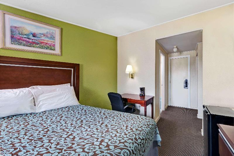 Days Inn Kittery - photo 9