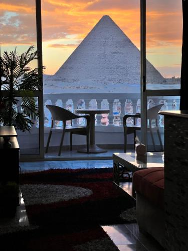 Hi Pyramids — 4-Star Luxury Hotel in Cairo, Egypt