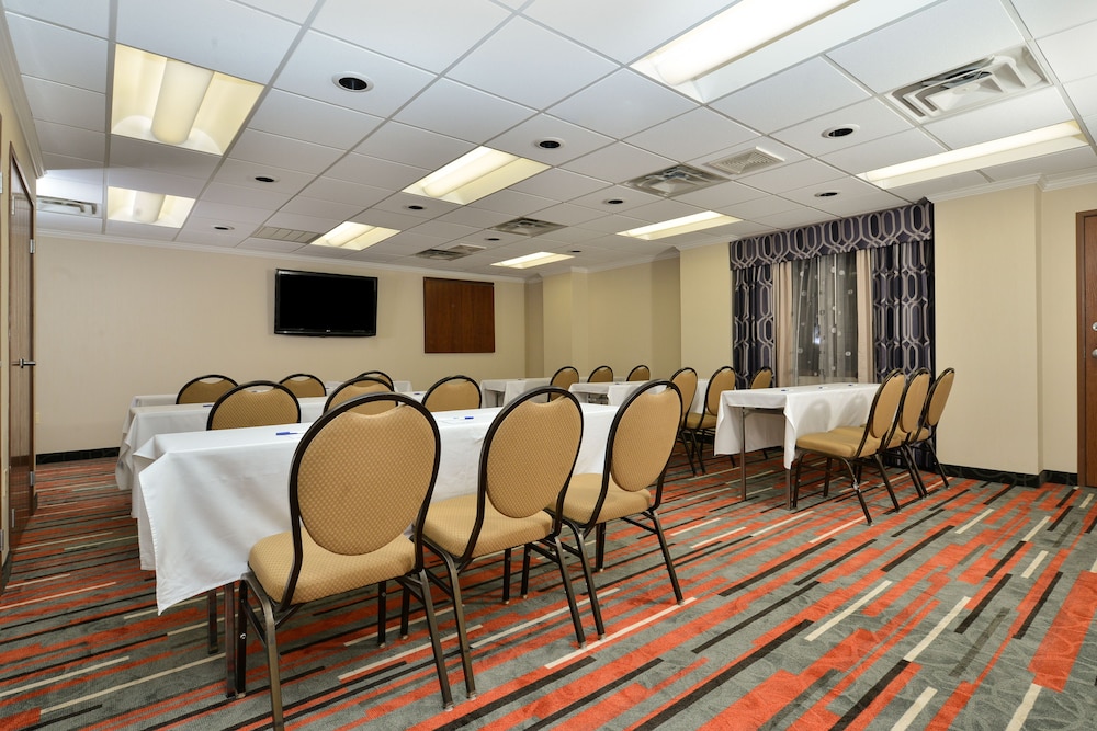 Holiday Inn Express Boston Milford by IHG - photo 38