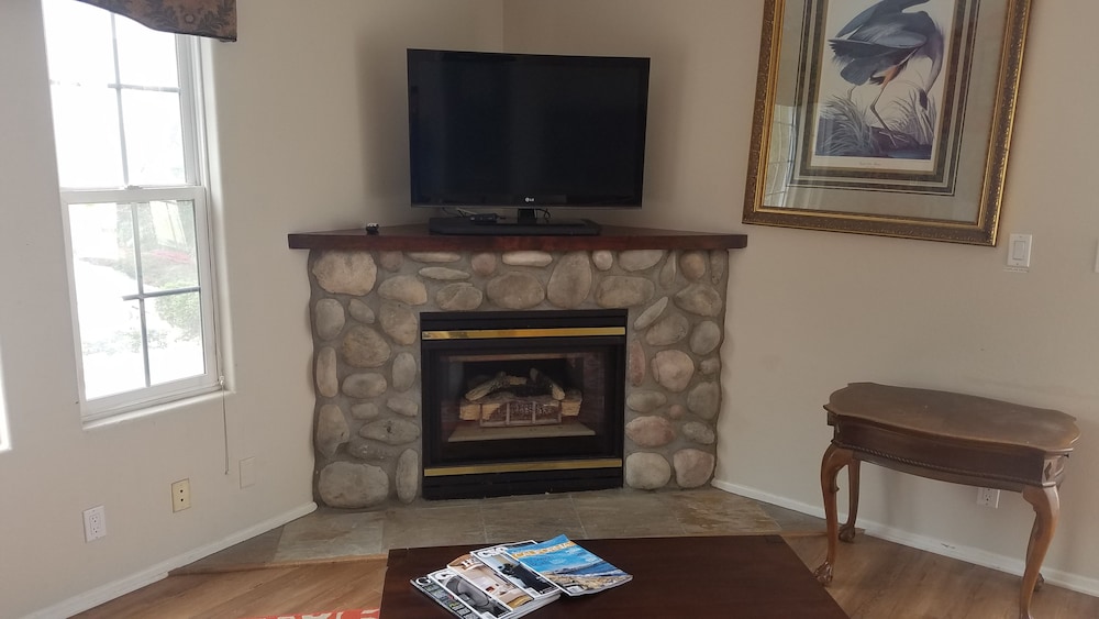 Malibu Country Inn - photo 15