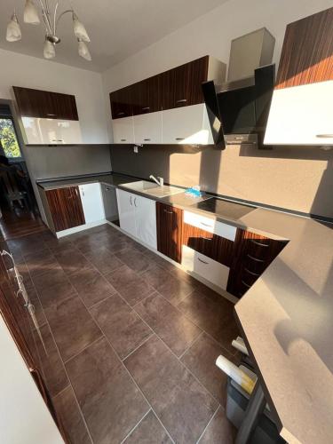 4 Bedroom Elegant beautiful and spacious home with a botanical garden — 4-Star Luxury Hotel in Senec, Slovakia