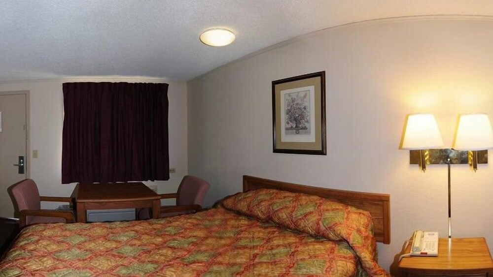 Knights Inn columbus Downtown - photo 2