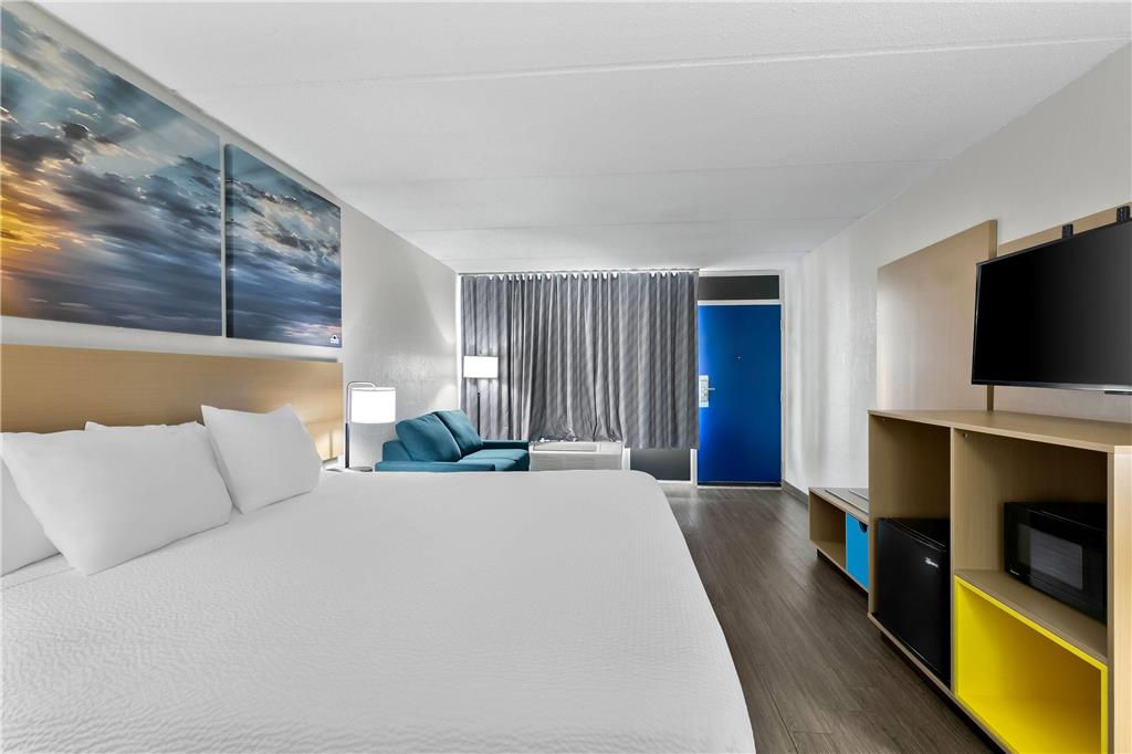 Days Inn by Wyndham Seneca Clemson Area - photo 27
