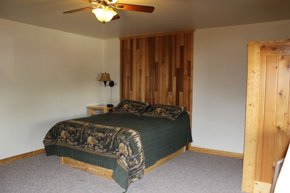 Wagon Wheel Restaurant Bar and Motel - photo 4