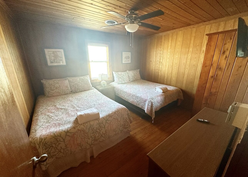 SandSpur Ocean Cottages - photo 17