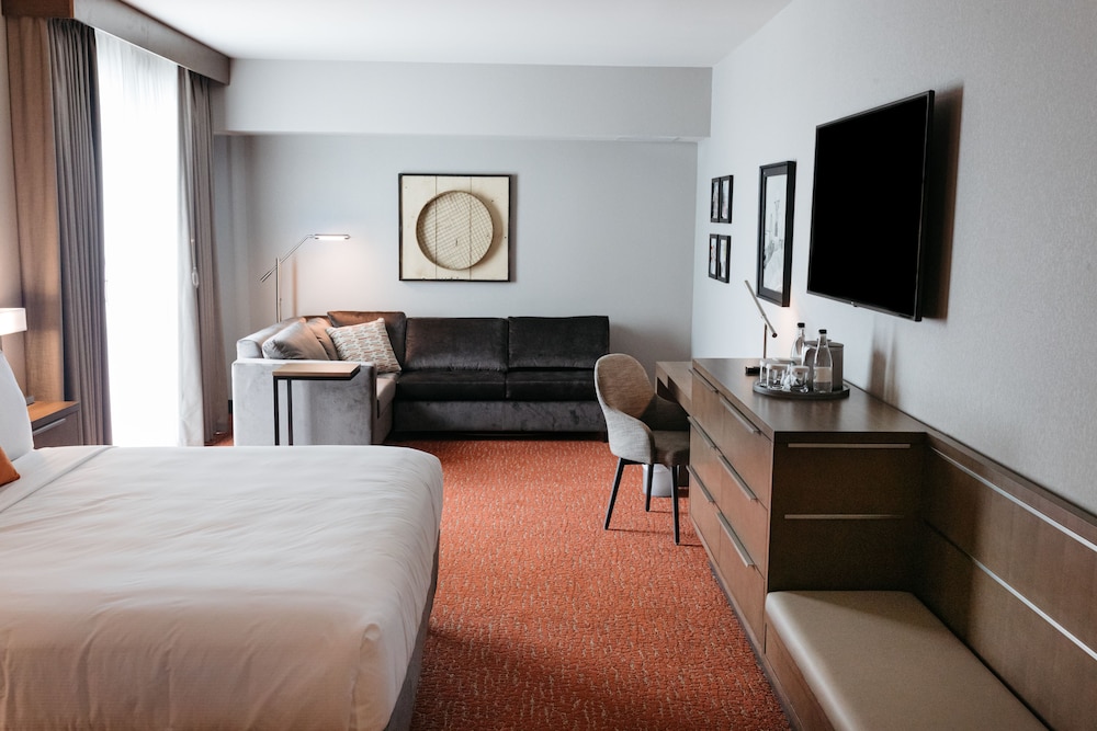 Revel Hotel Des Moines Urbandale Tapestry Collection by Hilton - photo 18