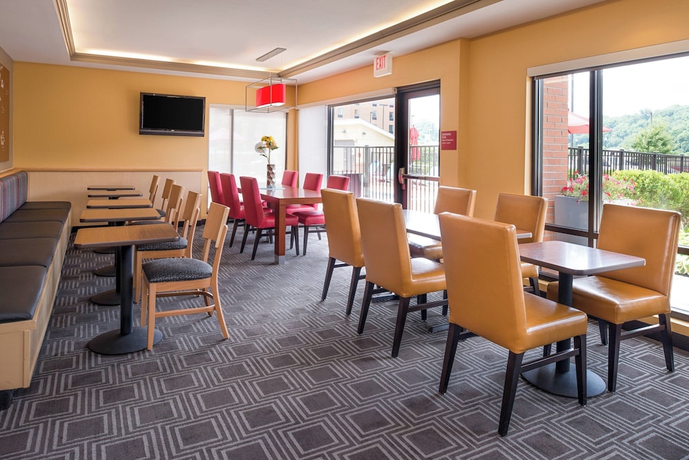 TownePlace Suites by Marriott Huntington - photo 28