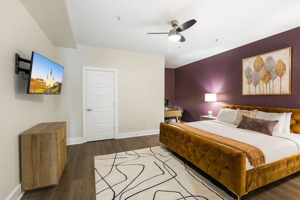 Mardi Gras Suites NOLA's 4BR Elegance - photo 127
