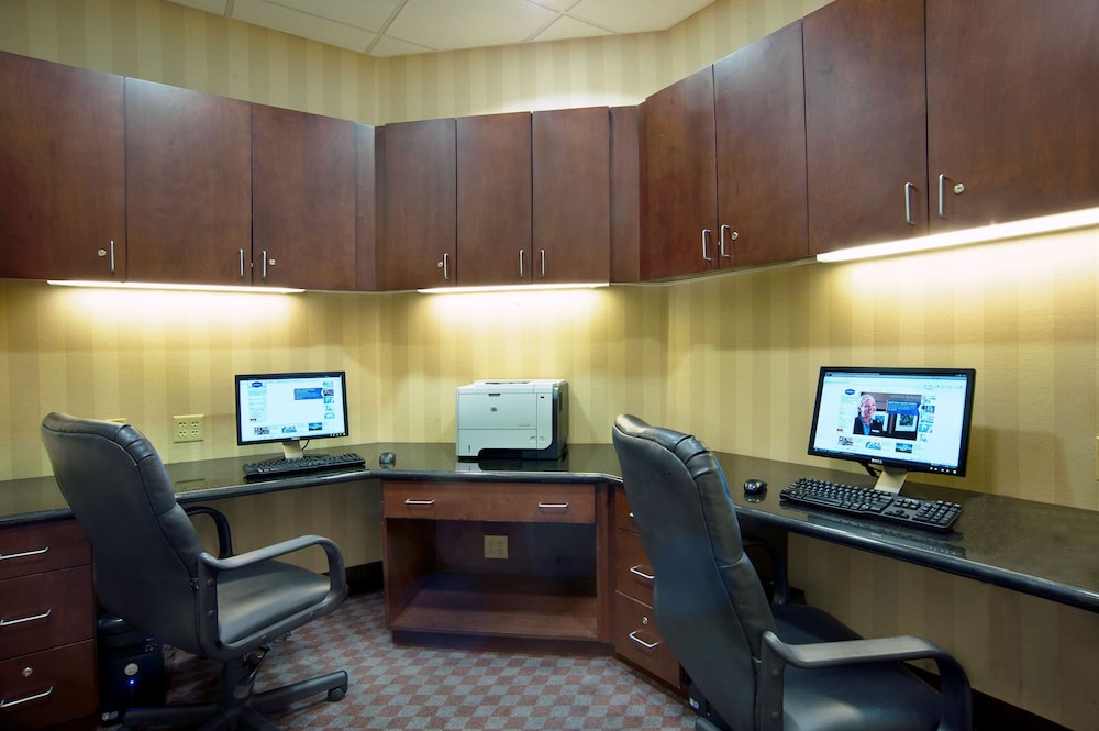 Hampton Inn & Suites Prescott Valley - photo 46