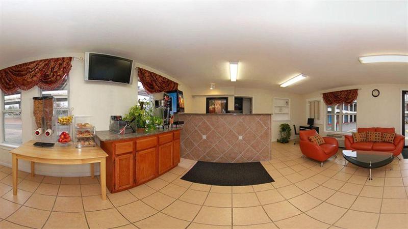 Rodeway Inn University Downtown - photo 7