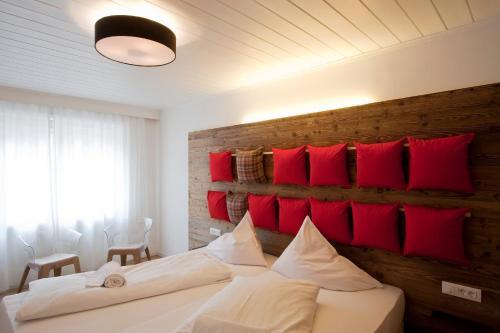 Hotel Schwarzer Widder - carbon neutral hotel in Silandro