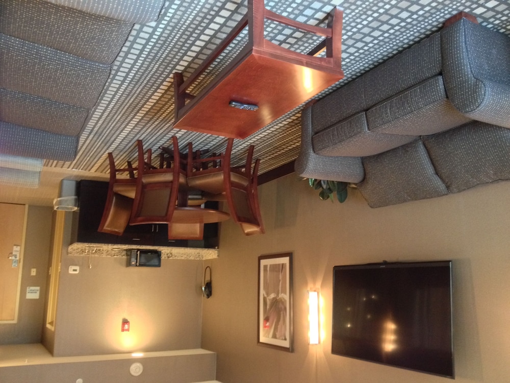 Holiday Inn Express & Suites Geneva Finger Lakes by IHG - photo 57