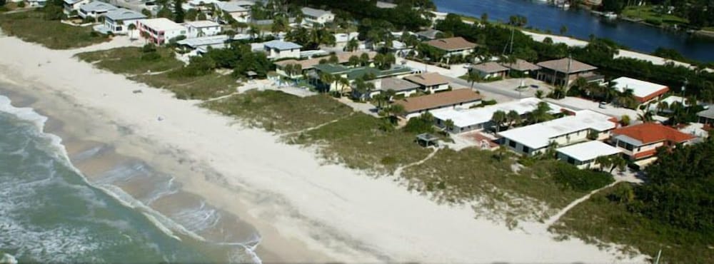 A Beach Retreat - photo 201