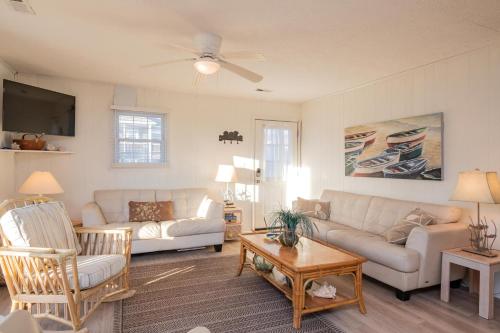 Splendid Days by Oak Island Accommodations - photo 12