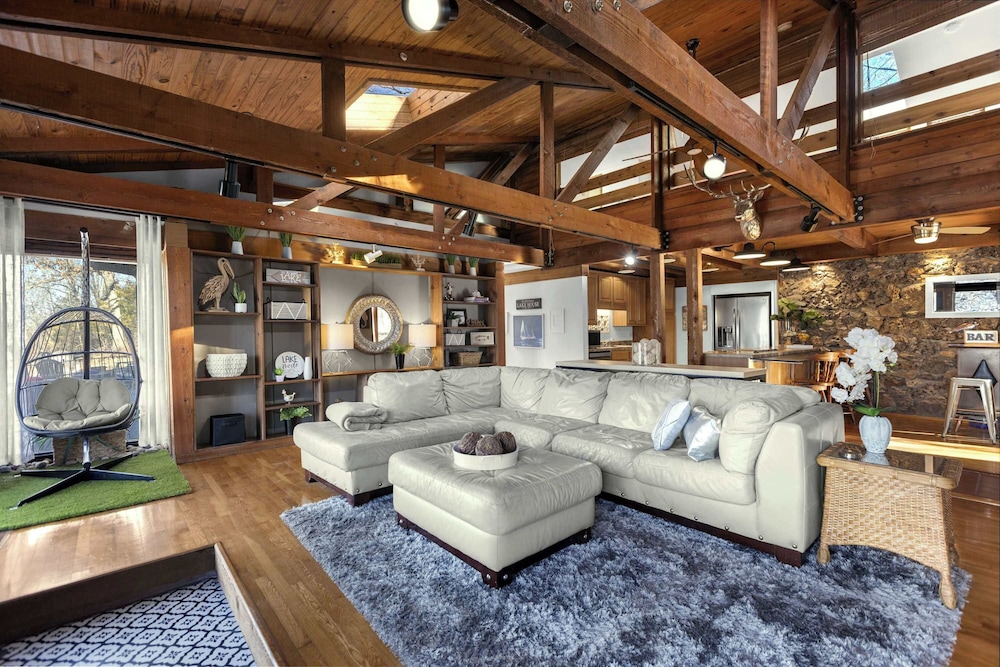 Cedar Nest Experience Ozark Magic In Sunrise Beach — Osage Beach