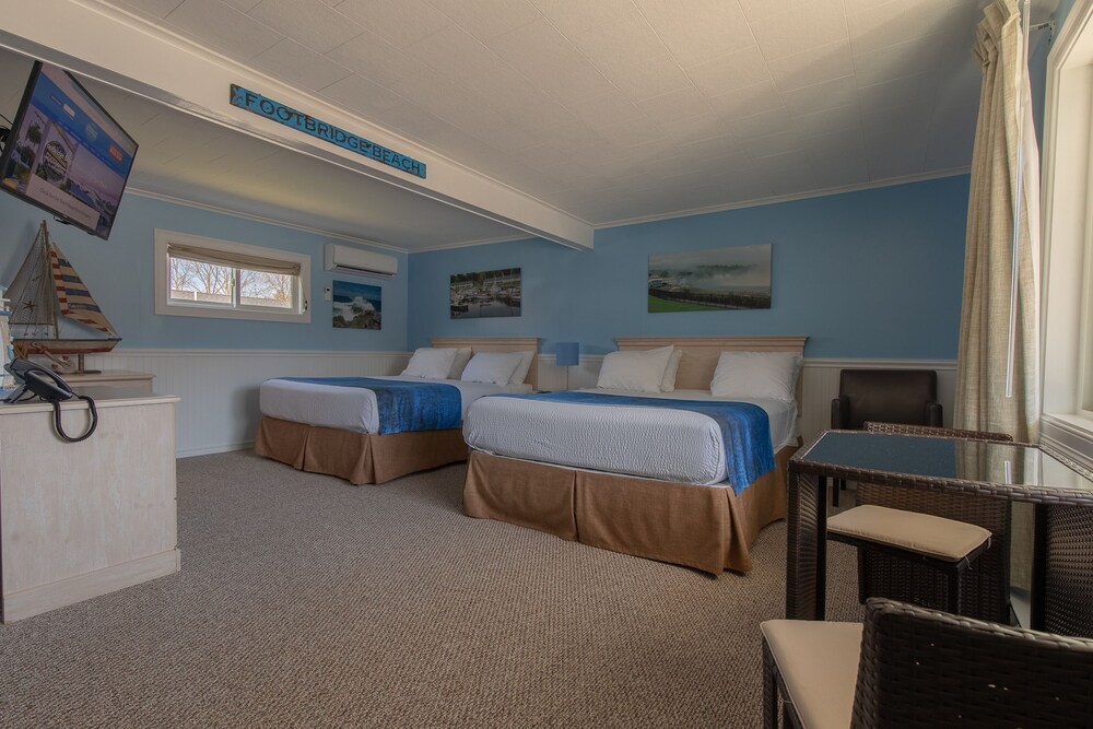 Footbridge Beach Motel - photo 19