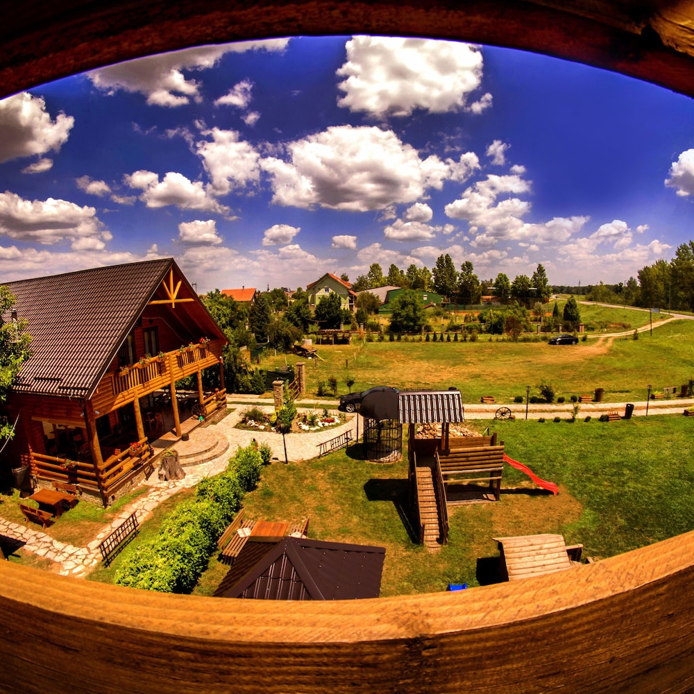 Bungalows Drevna in Novi Sad, Serbia