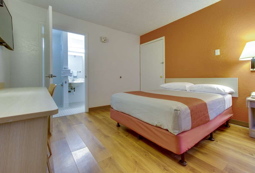 Motel 6 Tempe AZ Scottsdale South - photo 16