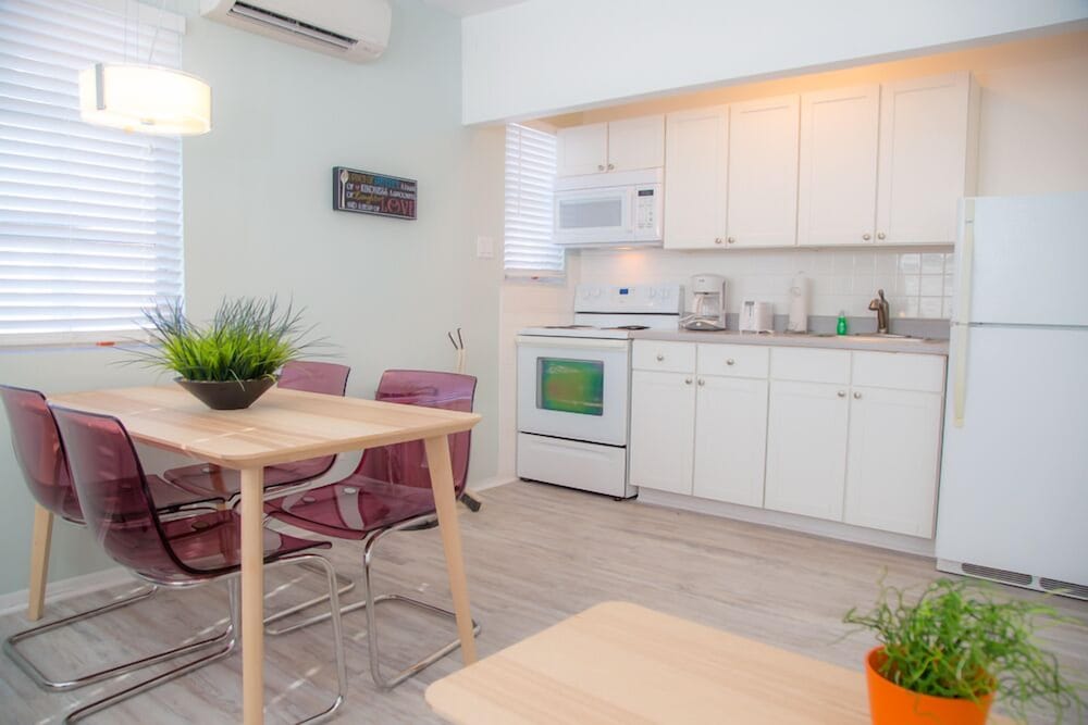 St Pete Beach Suites - photo 45