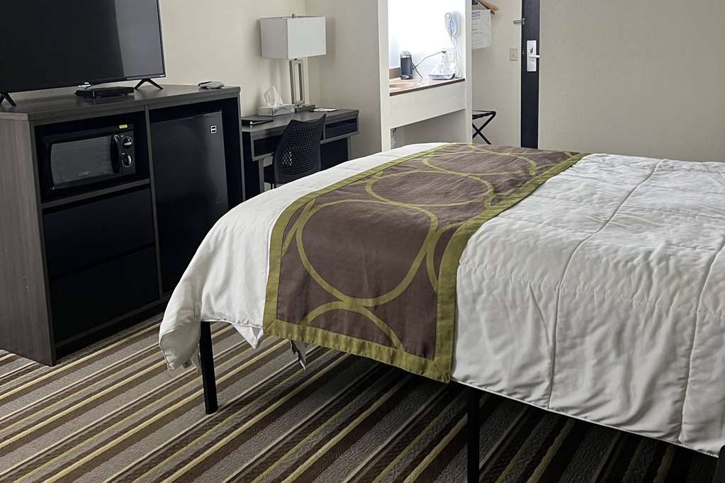 Super 8 by Wyndham Nebraska City - photo 9