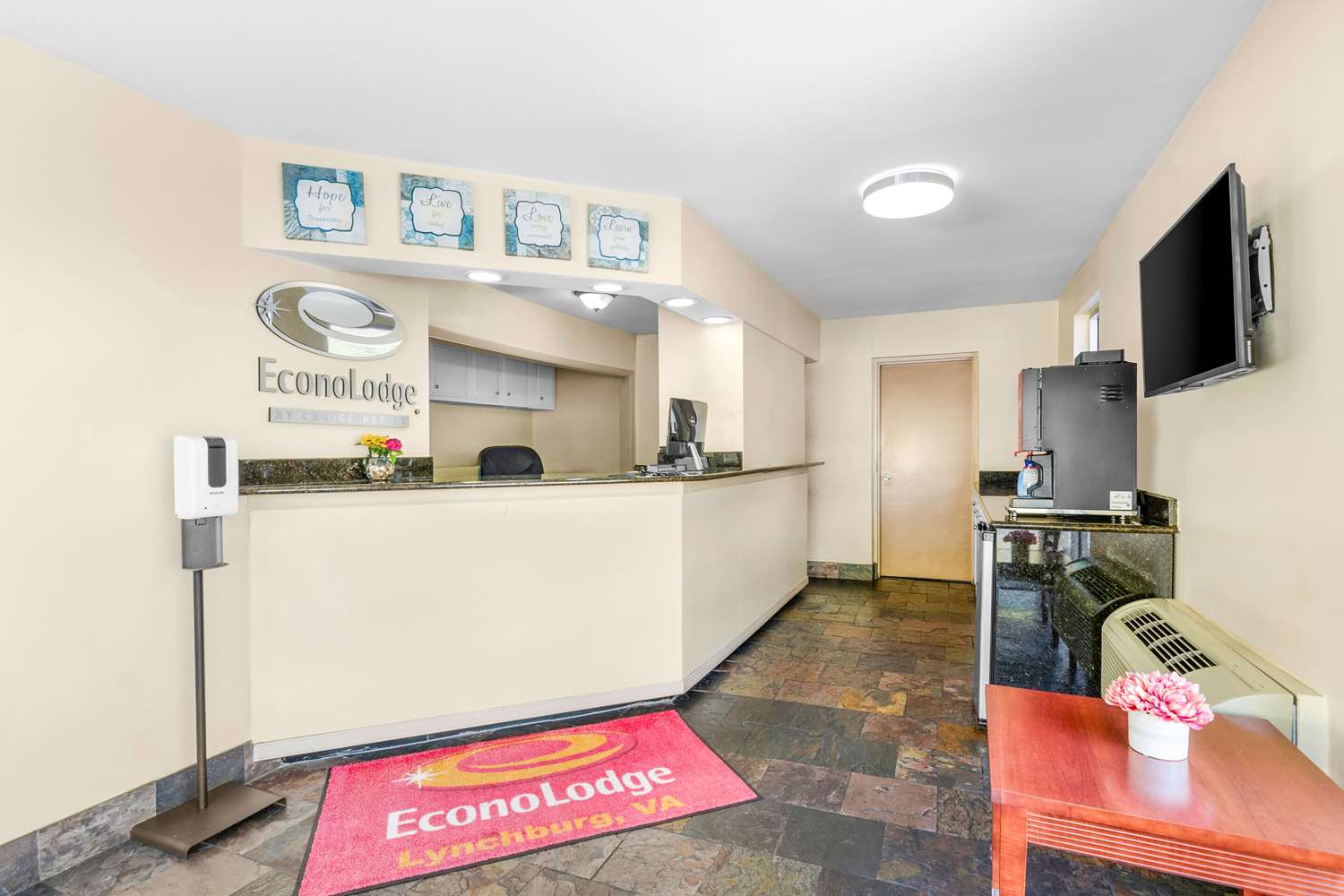 Econo Lodge Lynchburg VA - photo 14