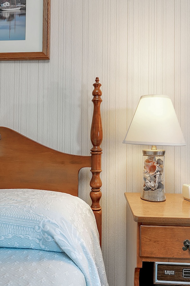 Towne Lyne Motel - photo 105