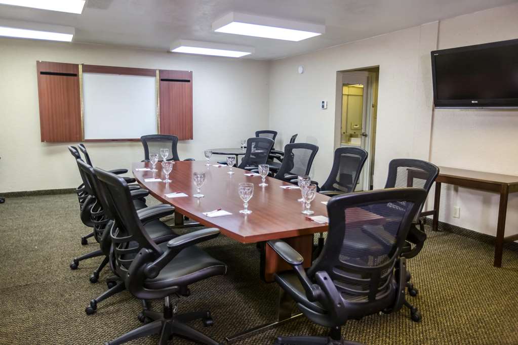 Ramada Hotel & Conference Center by Wyndham Jacksonville - photo 31