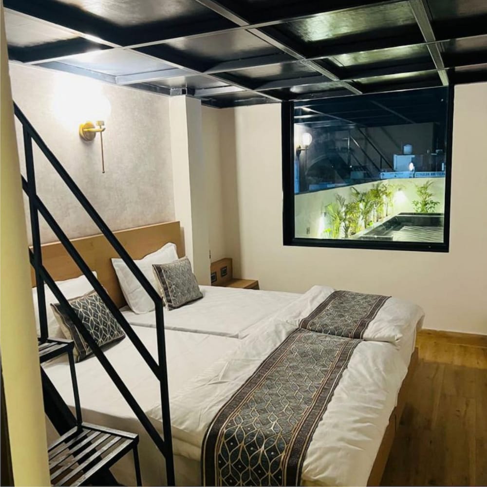 Hotel Bliss Breeze — hotel in Karnal