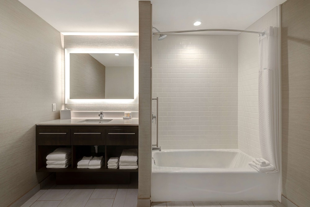 Home2Suites by Hilton Anaheim Resort - photo 29