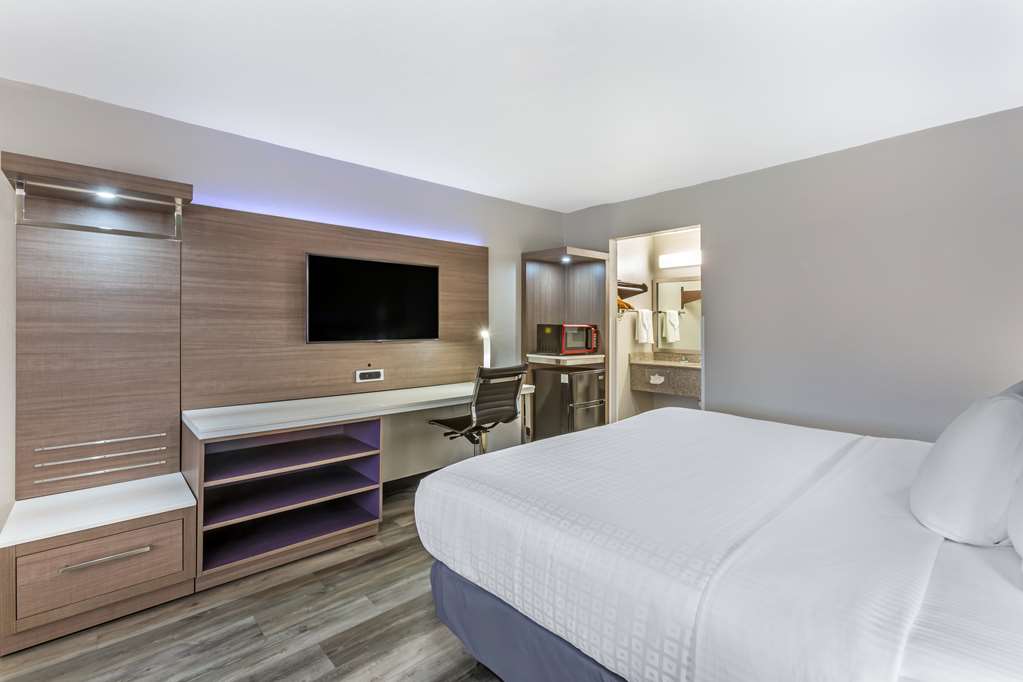 Best Western Sunland Park Inn - photo 13