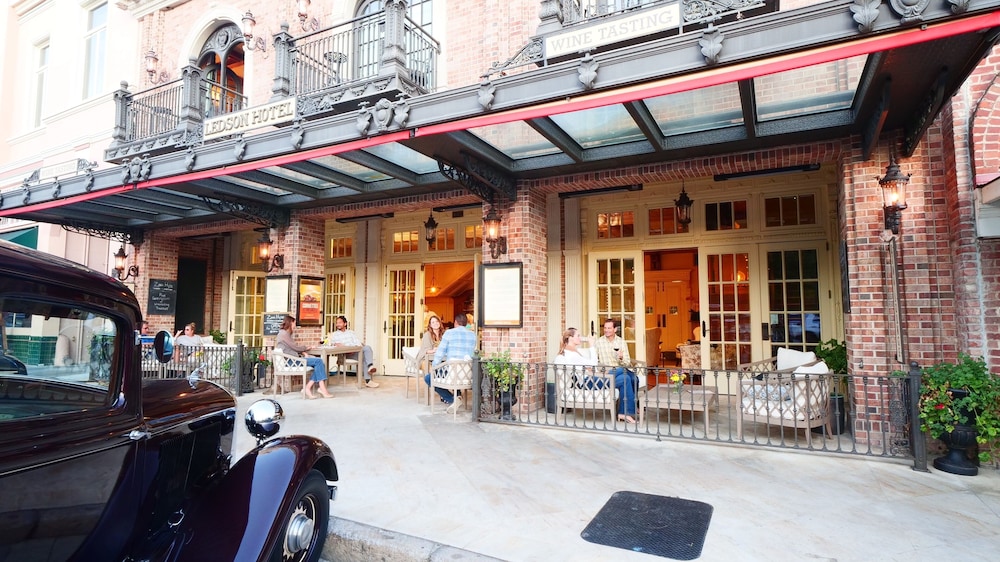 Ledson Hotel - photo 12