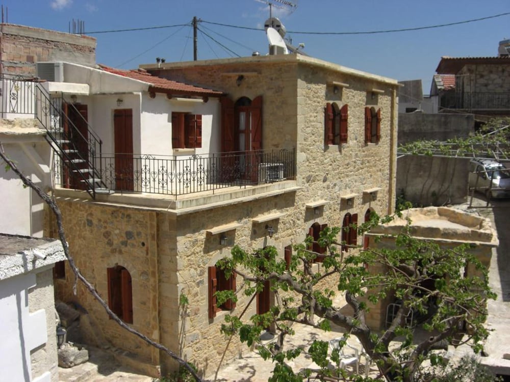 Patriko Traditional Residence — 4-Star Luxury Hotel in Chania, Greece