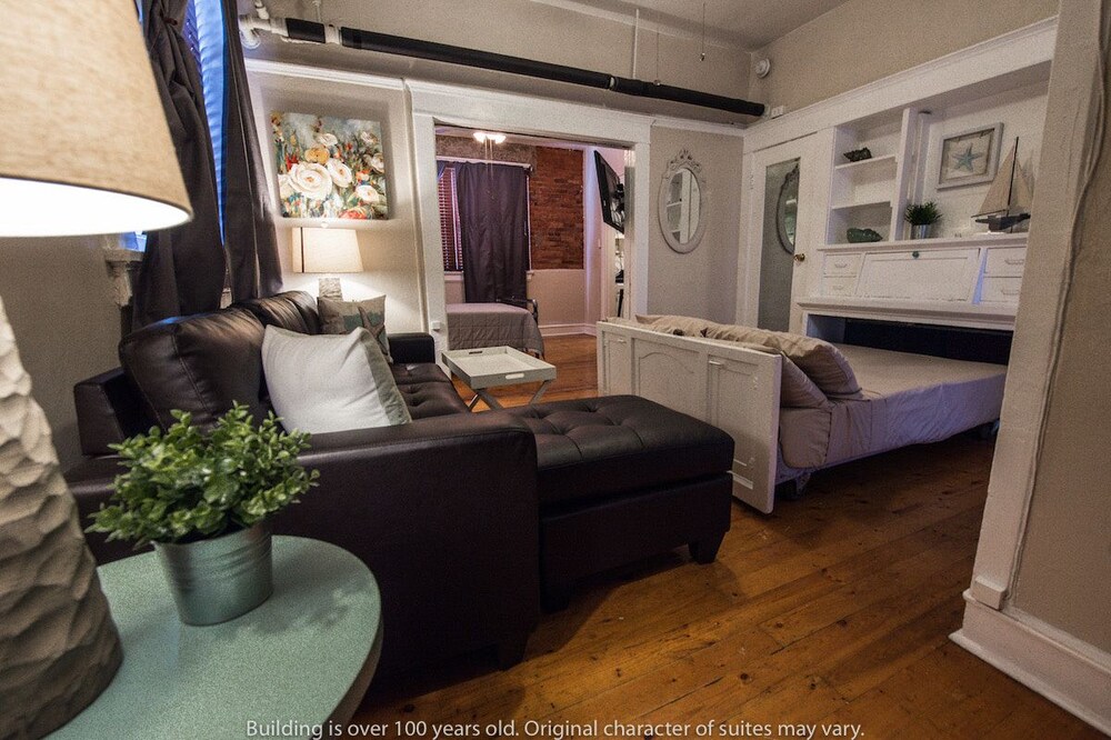 Ellison Suites - photo 24