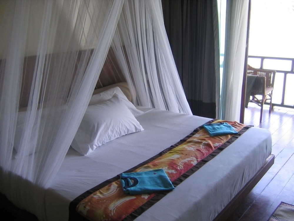 Gem Island Resort & Spa — Marang — photo 4