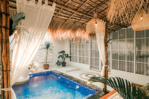 Demoska Villa Jogja With Privatepool — 4-Star Luxury Hotel in Yogyakarta, Indonesia