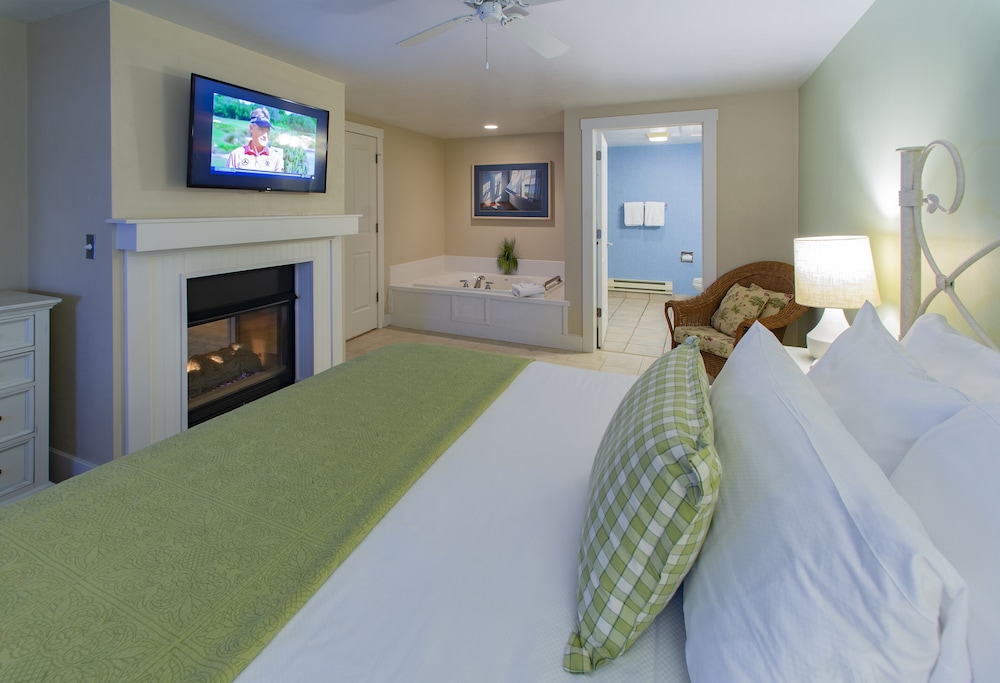 Edgewater Resort - photo 18