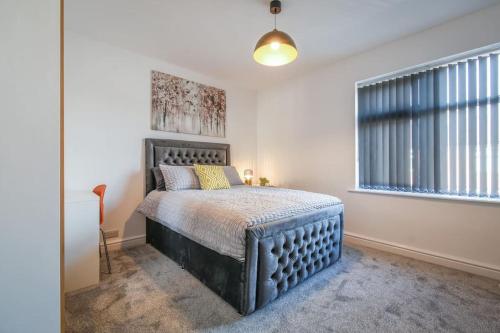 Modern Home: Heart Of Blackburn — 4-Star Luxury Hotel in Blackburn, United Kingdom