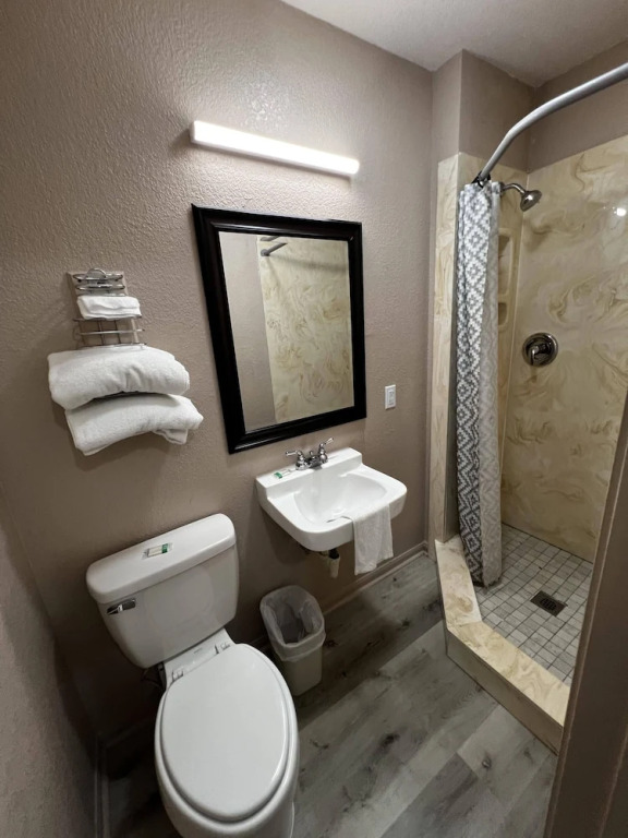 The 409 Bolivar Beach Hotel - photo 9