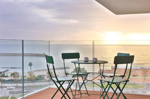 GuestHost Porta di Mare Exclusive Seaview Terrace Flat — 4-Star Luxury Hotel in Mercatello Sul Metauro, Italy