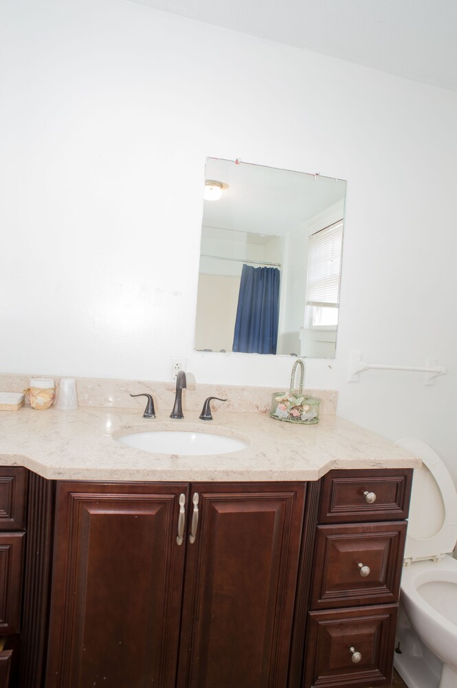 Nautical Motel and Suites - photo 97