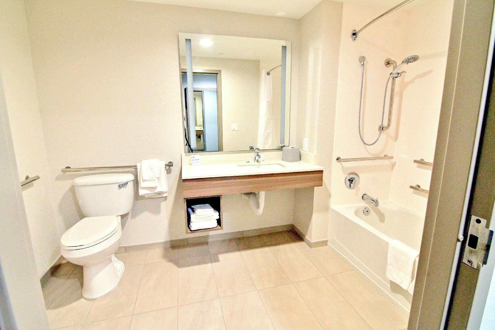 Holiday Inn Express & Suites Palm Coast I 95 - photo 45