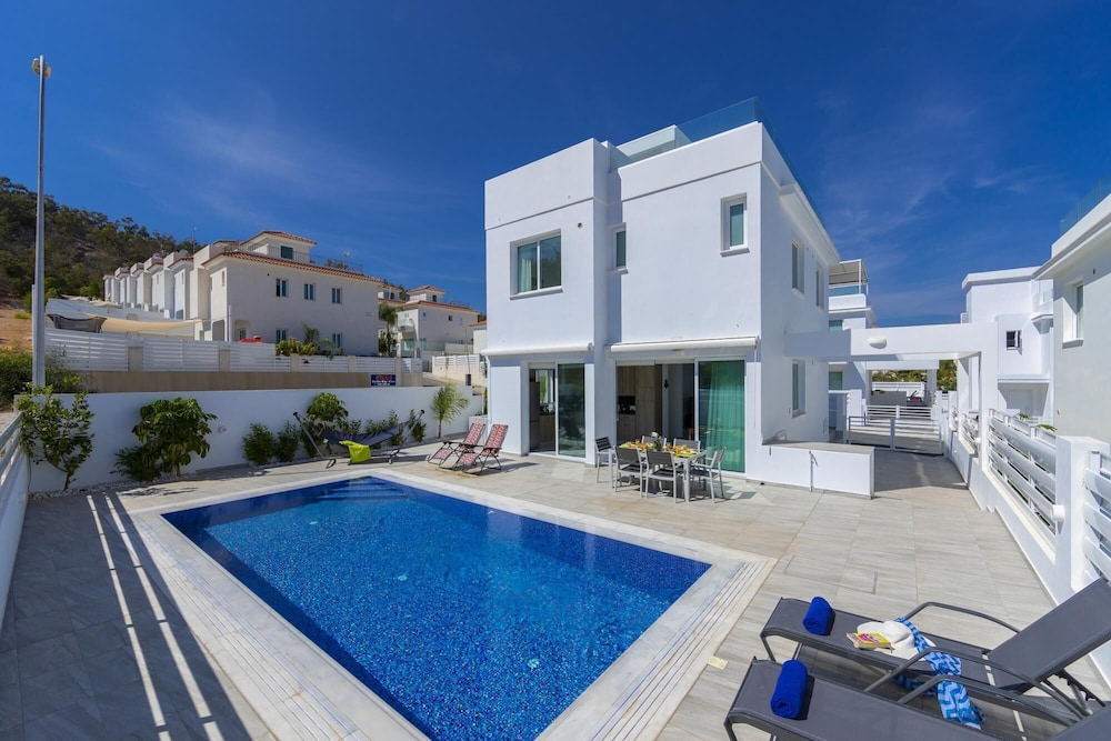 Protaras Villa Araella