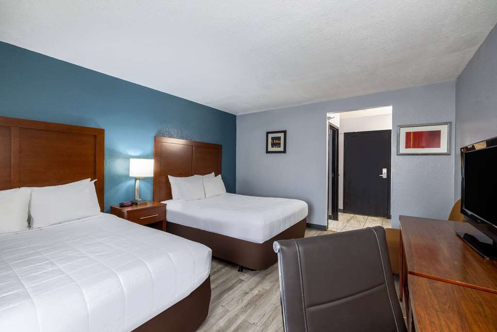 Travelodge by Wyndham Brooklyn Center - photo 9