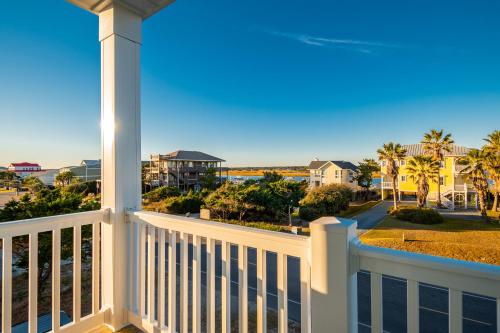 The Sandcastle by Oak Island Accommodations - photo 5