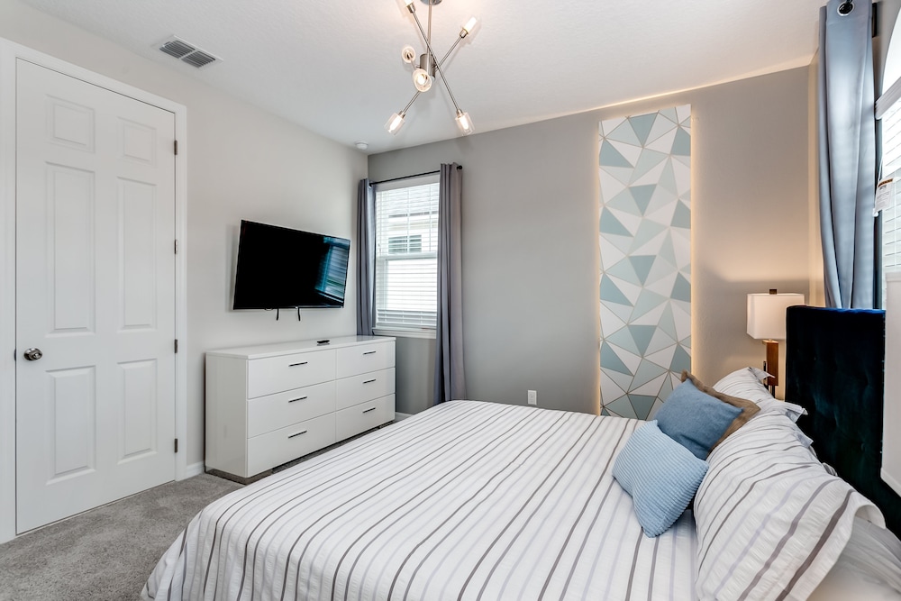 1834cvt New Solara 9 Bedroom 6 Bathroom Resort - photo 13